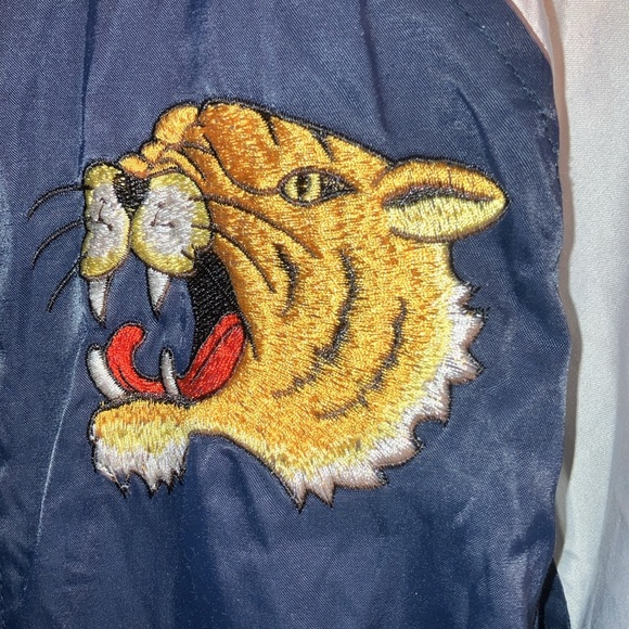 H&M DIVIDED Unisex embroidered JAPAN  zip up lightweight  jacket, size medium - Picture 3 of 8